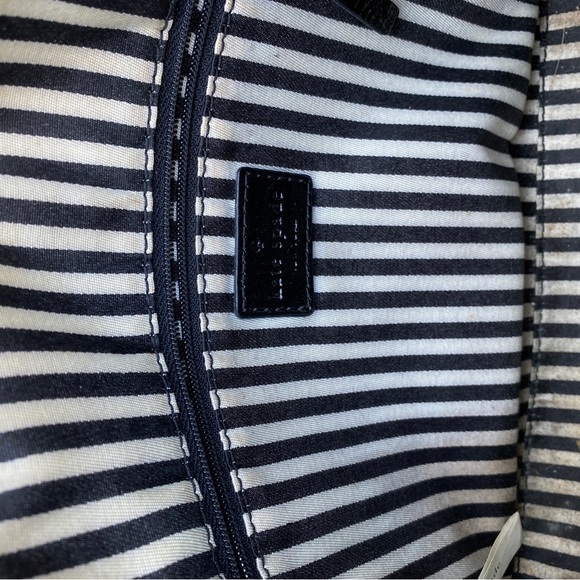 Kate spadeCrossbody Bag with Gold-Toned Hardware - Picture 7 of 8